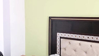 Indian College Girl Meet His BF in Hotel and Full Romance