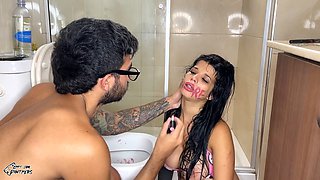 Amateur couple explores golden showers and dominant submissive play