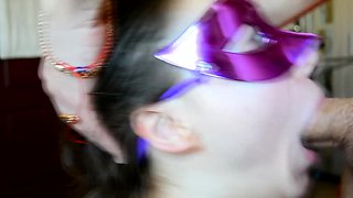 Amateur hands free close up blowjob