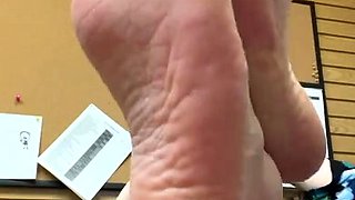 Flexible foot fetish masturbating with feet and hands