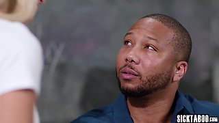 Blondie babe Emma Hix sucks black knob