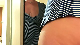 Amateur hottie solo masturbation