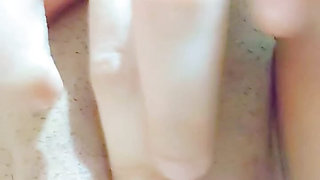 Horny Pinay Babe Fingering her Virgin Pussy
