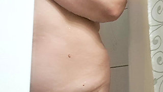 Mom Taking a Bath to Cool Down Her Hot Pussy