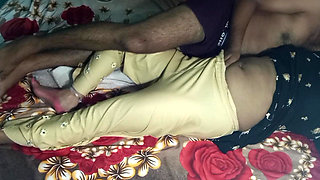 Most Beautiful Indian Hot Girl Having Romance
