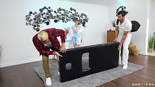 Masseur Gets An Oily Footjob With Alex Jones, Melody Marks - Brazzers