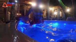 Anal Fuck and Orgasm in the Jacuzzi