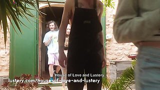 Watch lusty doxie's video