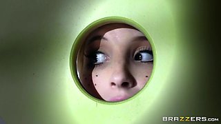 Jillin' In The Box With Jessy Jones, Piper Perri - Brazzers