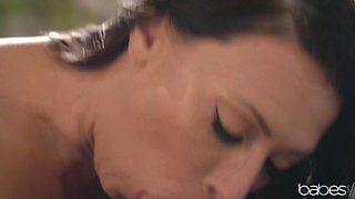 Delightful MILF seductress memorable xxx video