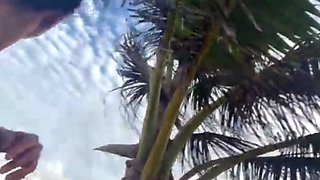 on failli se faire suprendre a la plage