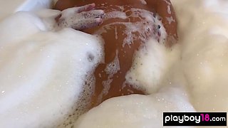 Arousing Ebony mature masturbating in the bath