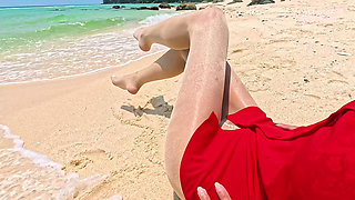 906 Sparkling Pantyhose on the Beach
