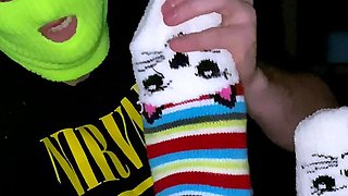 Amateur Foot Fetish Girlfriend Sucks and gives a Footjob