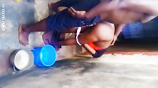 Neighborhood girl gets fucked in a corner of an unfinished house