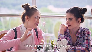 Leah Maus & Molly Brown - Slutty Mood For A Threesome