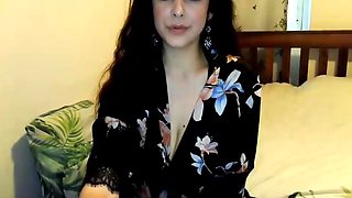 Dark Hair Beauty Flashes Big Natural Breasts And Fingers Ass