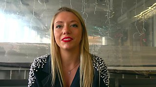 Savannah Bond's Stormy Consultation - Jacquie et Michel TV