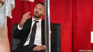 Licked And Leashed With Angela White, Quinton James - Brazzers