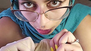 Smelling Everything with Sweaty Mommy and Wet Gloves Mia Niqab