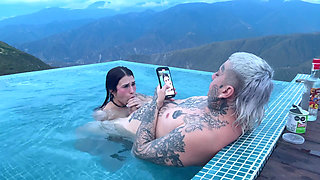 Tinder Date Ends in Outdoor Sex with Chicamocha Cannon in the Background