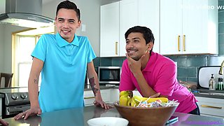 Renee Richards In Enjoys Hot Cock With A Blond During Group Sex