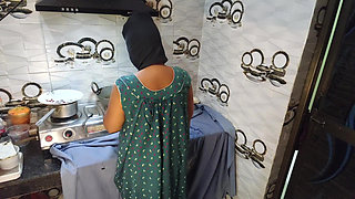 Bhabhi did maze kitchen with her brother in law hard fuck  while husband was on duty.