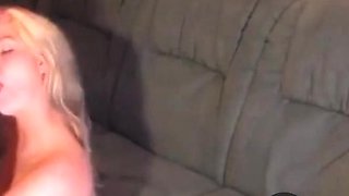 Amateur German Blonde liebt es von hinten genommen zu werden