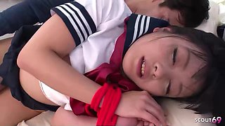 Petite Japanese Girl get Creampie Hump