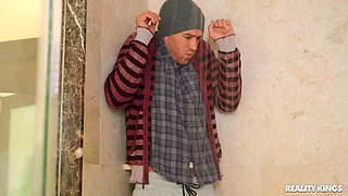 Abigail Mac's Wild Kitchen Passion with Real Estate Heat