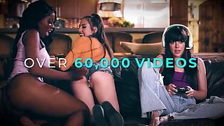 21 SEXTURY - Hot Sex At The Office With Two Gorgeous Babes Sata Jones And Zoe Doll And A Strap-on