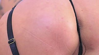 Vicky Hundt - Round 2 - I'll Show You Something of Myself!