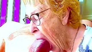 Cathy Blowjob Slut Granny Loves Sucking off Neighbours Cock