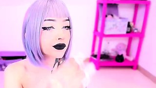 Hot amateur webcam teen masturbates for their fans