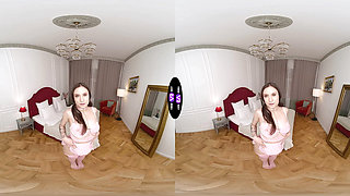 Sexy Brunette in Pink - Trailer