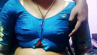 Hot indian aunty wants my big cock