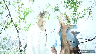 Energetic Scarlet Red at hot kissing clip