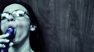 Busty Kierra Raquel toy fucks her wet cunt in the elevator