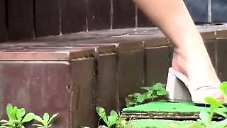 A kinky picked up euro amateur outdoor upskirt in hd
