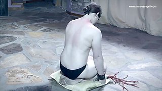 Dominatrix April gives her gimp some intense therapy