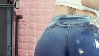 Perfect Thigh Gap Skinny Model Wet Jeans Puffy Cameltoe Round Butt!
