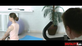 Gym 18-years-old got laid hard in her tight vagina by her trainer