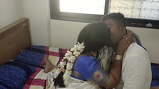 Desi Indian Marathi Kavita Bhabhi Cheating on Husband with Her Boyfriend