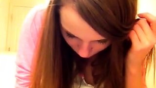 Brunette Solo Webcam Masturbation