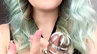 Amateur Webcam Cute Teen Plays Solo with Big Dildo