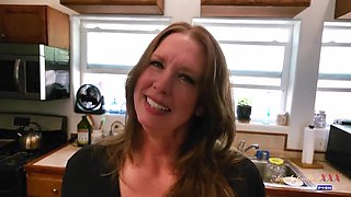 BBW Autumn Recruits The Delivery Guy For Home made Porno Shoot