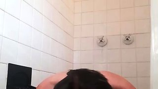 Amateur homemade teen facial after a great jerk