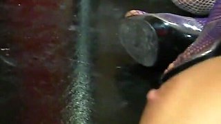 Lesbian orgies between sexy MILFs at the nightclub