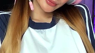 Hottest brunette solo webcam masturbation 2