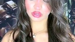 StephaniaGiraldo big boobs brunette topless cam video